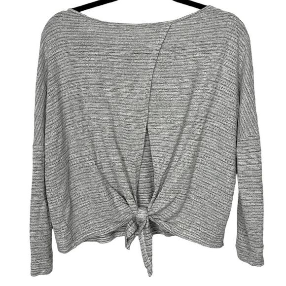 Lumiere Grey Long sleeve open back tie knit top size large - Picture 4 of 4